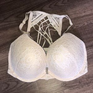 Victoria Secret Detailed Back Push-up Bra 34 DDD